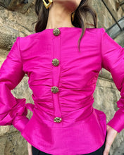 Cargar imagen en el visor de la galería, Blusa fucsia botones