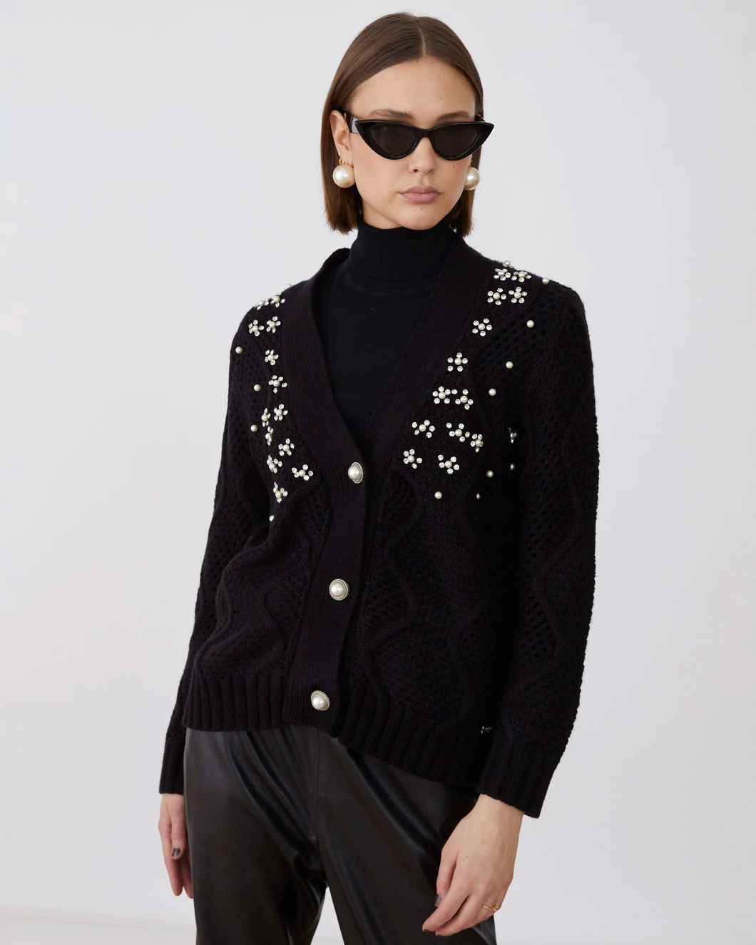 Cárdigan negro joya