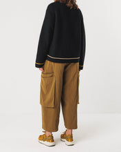 Cargar imagen en el visor de la galería, Suéter flores