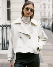 Cargar imagen en el visor de la galería, Abrigo corto lana