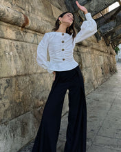 Cargar imagen en el visor de la galería, Blusa blanca botones