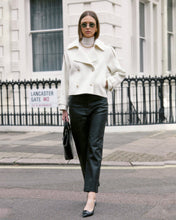 Cargar imagen en el visor de la galería, Abrigo corto lana