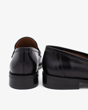 Cargar imagen en el visor de la galería, Mocasín negro piel