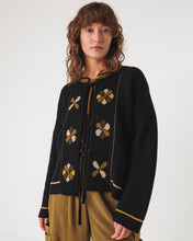 Cargar imagen en el visor de la galería, Suéter flores
