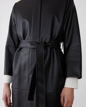 Cargar imagen en el visor de la galería, Abrigo negro polipiel