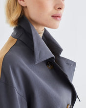 Cargar imagen en el visor de la galería, Gabardina bicolor