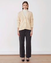 Cargar imagen en el visor de la galería, Cárdigan joya