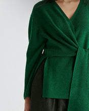 Cargar imagen en el visor de la galería, Jersey verde punto suave