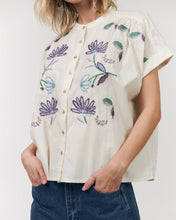 Cargar imagen en el visor de la galería, Camisa algodón bordada
