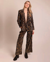 Cargar imagen en el visor de la galería, Pantalón animal print