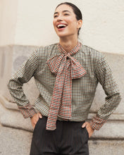 Cargar imagen en el visor de la galería, Camisa cuadros vichy