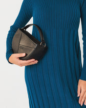 Cargar imagen en el visor de la galería, Bolso media luna