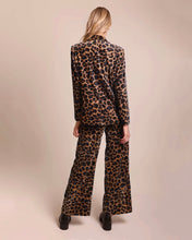 Cargar imagen en el visor de la galería, Pantalón animal print